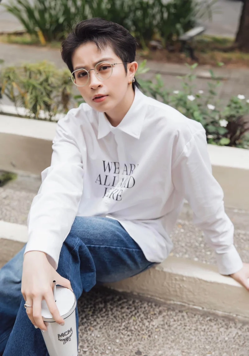 Khám phá Gil Lê tiểu sử cực đầy đủ và chính xác