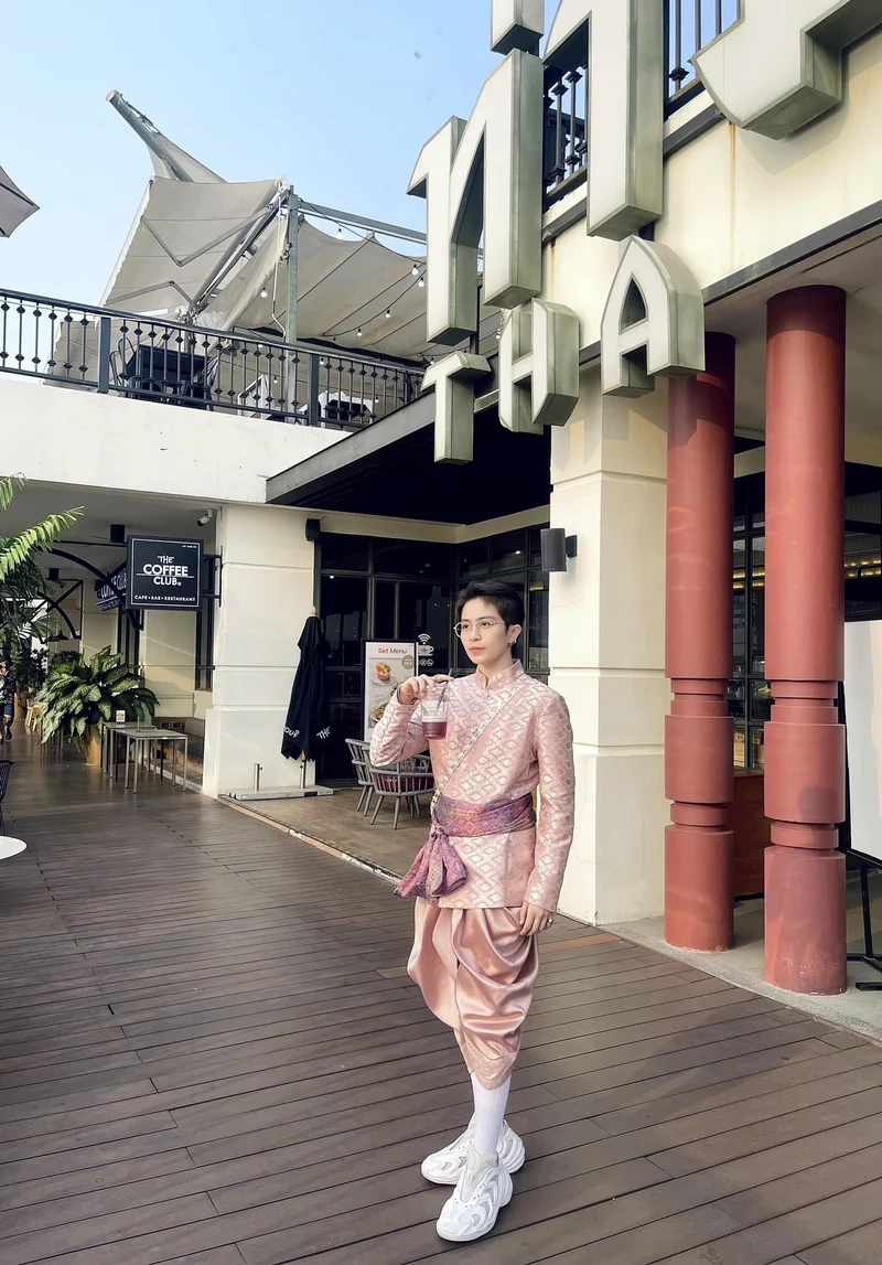 Ngắm nhìn Gil Lê chị đẹp đạp gió cực chất trên truyền hình