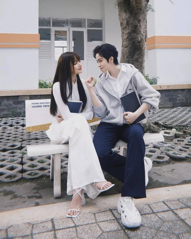 Theo dõi Gil Lê xoài non livestream cực vui nhộn