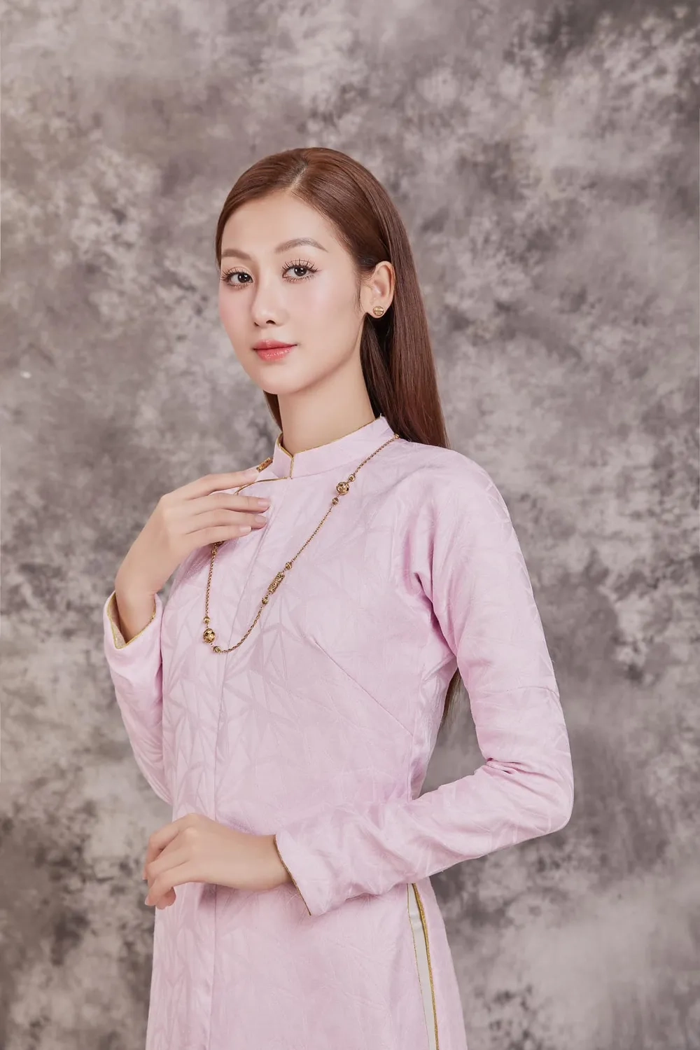 Cập nhật hoa hậu Võ Lê Quế Anh cao bao nhiêu cực hot