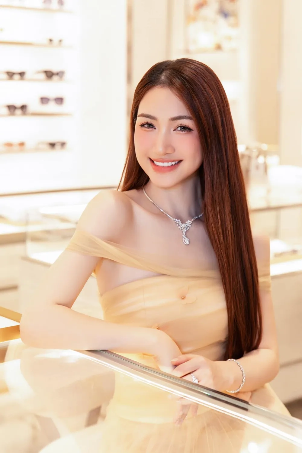 Giới thiệu tiểu sử Hòa Minzy chiều cao đầy đủ và chính xác