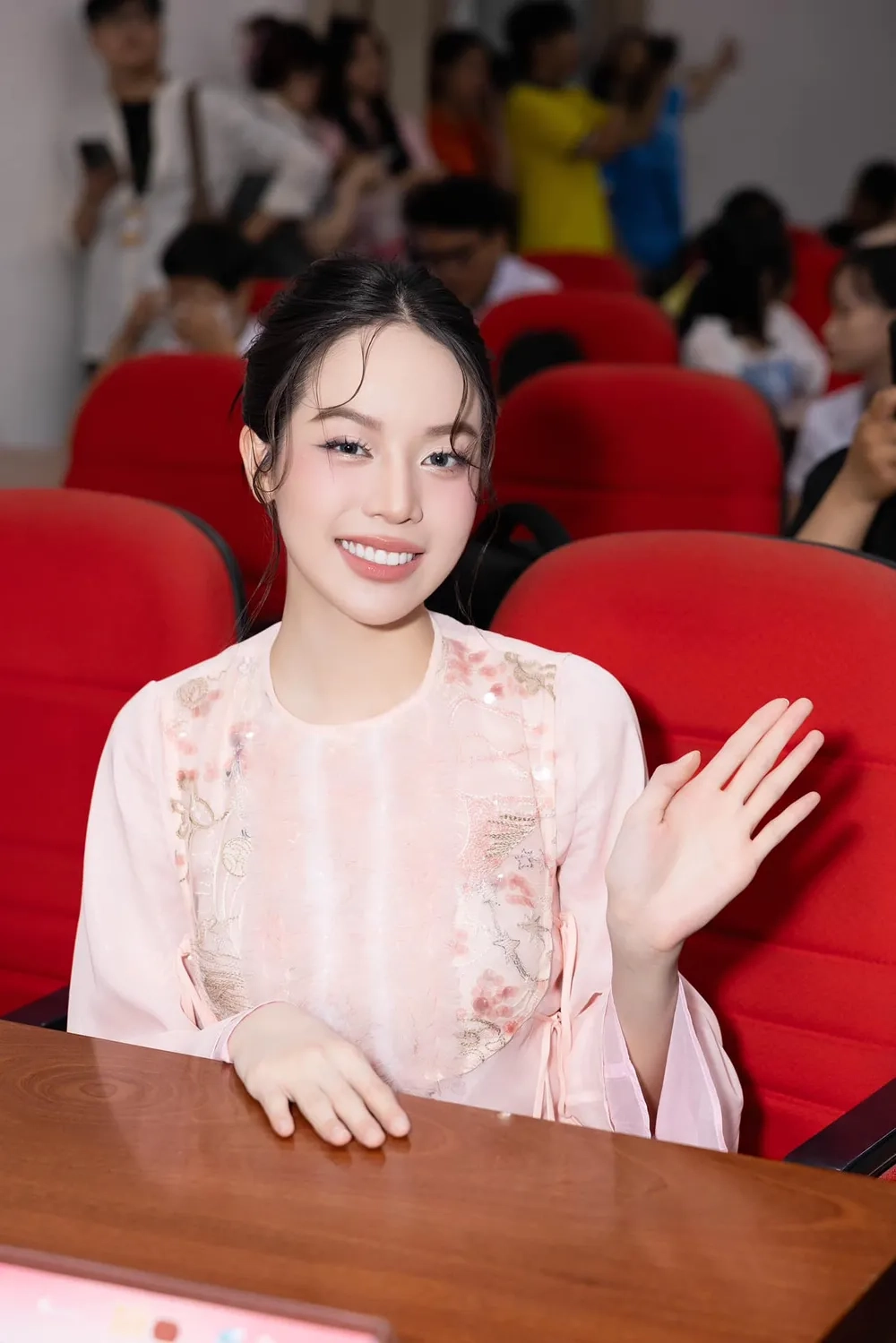 Khám phá Huỳnh Thị Thanh Thủy cao bao nhiêu gây chú ý