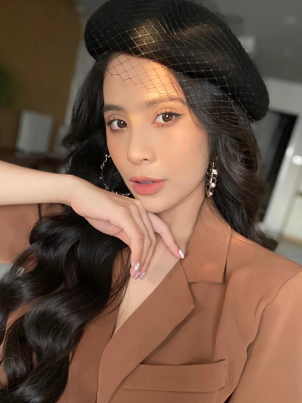 Khám phá Kiều Anh ca sĩ với chất giọng ngọt ngào