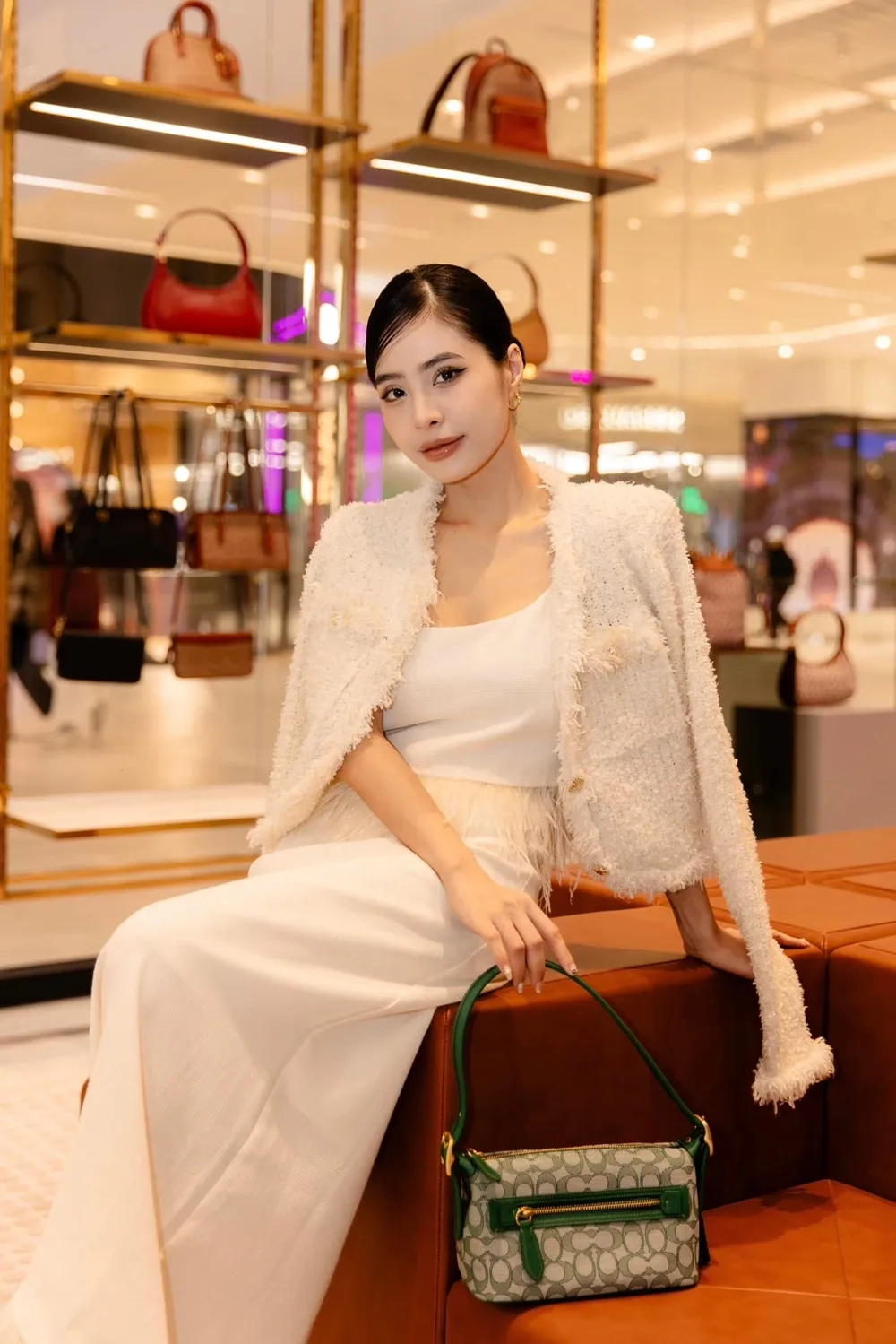 Tìm hiểu ca nương Kiều Anh quê ở đâu được nhiều fan tìm kiếm