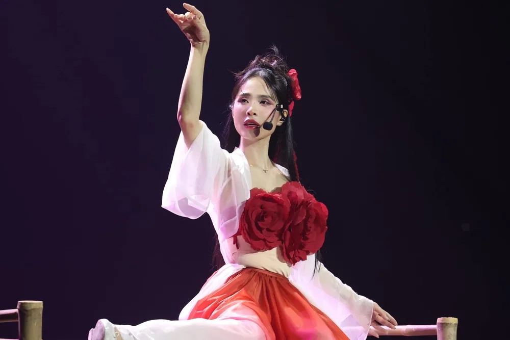 Cùng xem ca nương nguyễn Kiều Anh nổi bật với ca trù