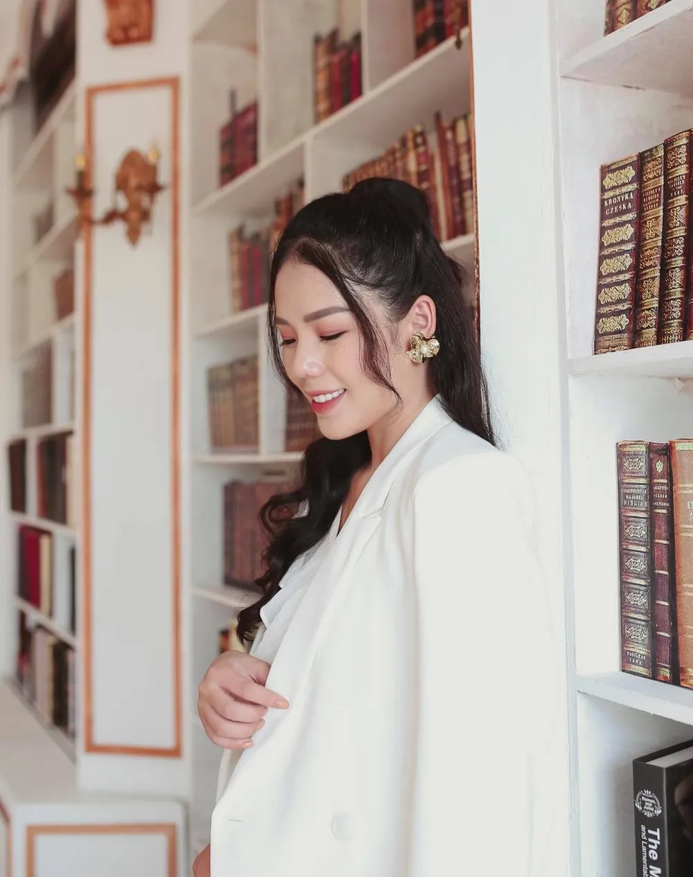 Fan thắc mắc chiều cao thật sự Nguyễn Hương Ly cao bao nhiêu