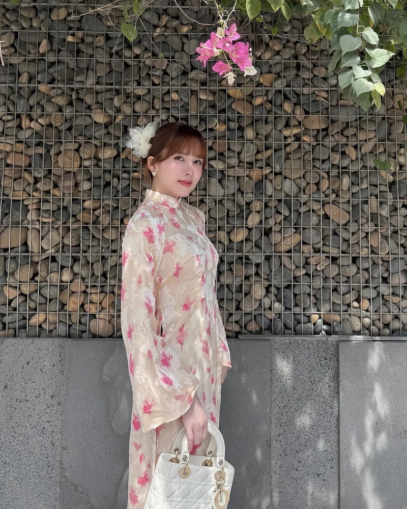 Chúc mừng Thiều Bảo Trâm nhận giải làn sóng xanh