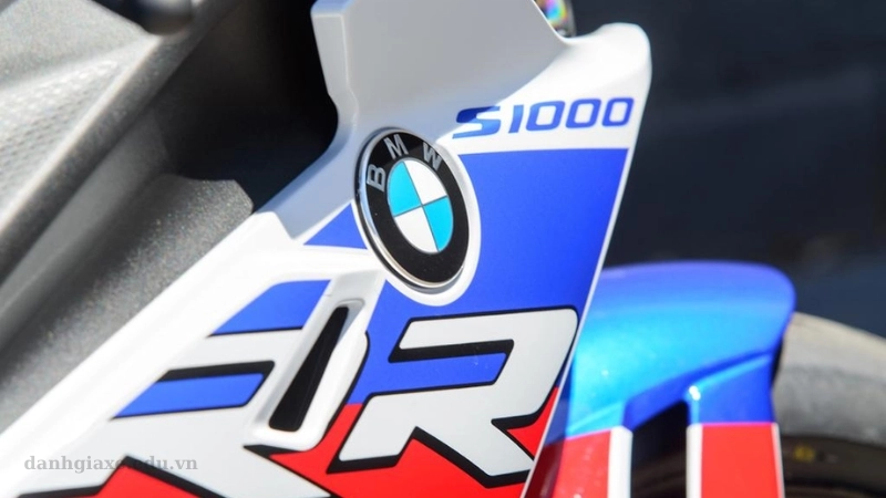 Tìm hiểu chung về dòng xe máy BMW