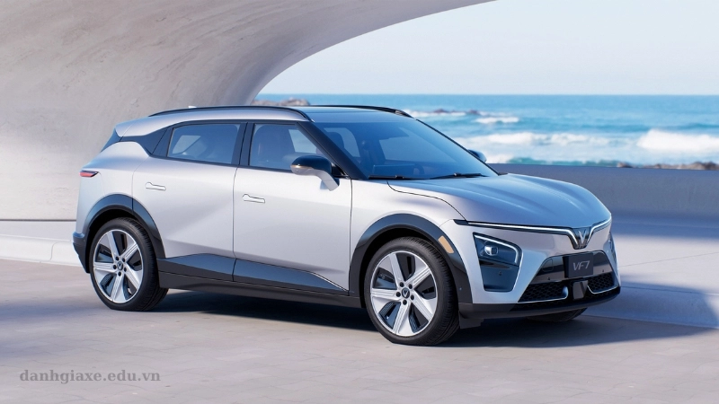 Bảng giá xe ô tô VinFast VF 7