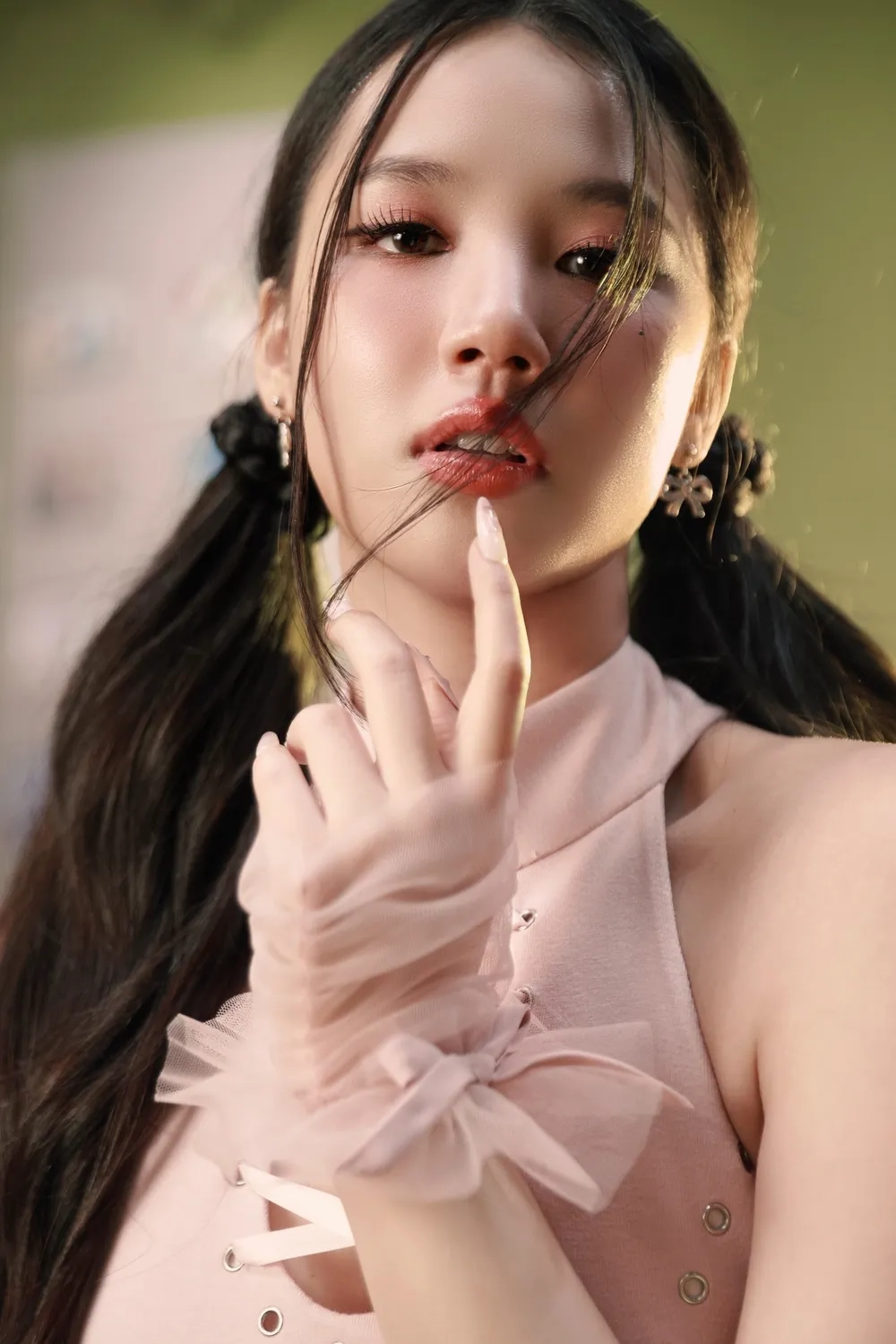 Cực dễ thương với MV triệu view em bé Amee