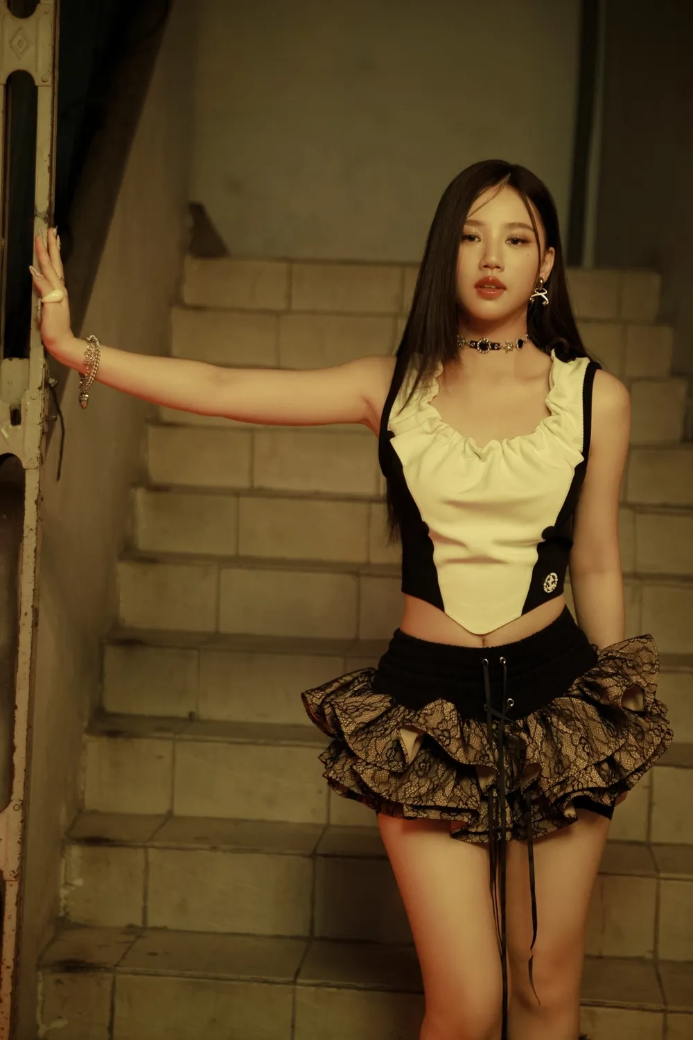 Thưởng thức màn trình diễn live của Amee live