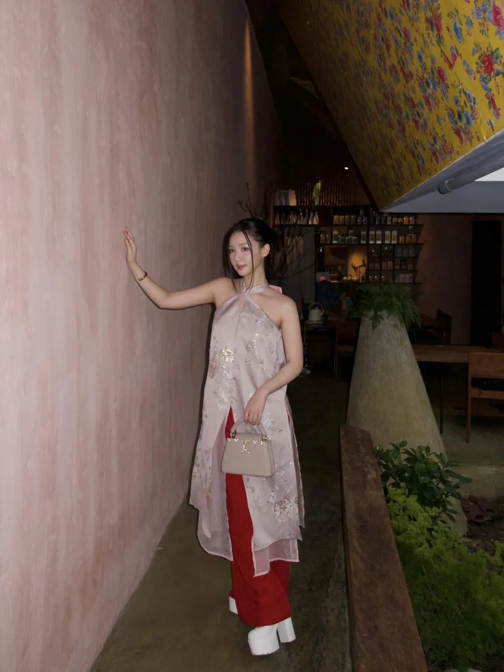 Tìm hiểu về độ tuổi thật của Amee tuổi