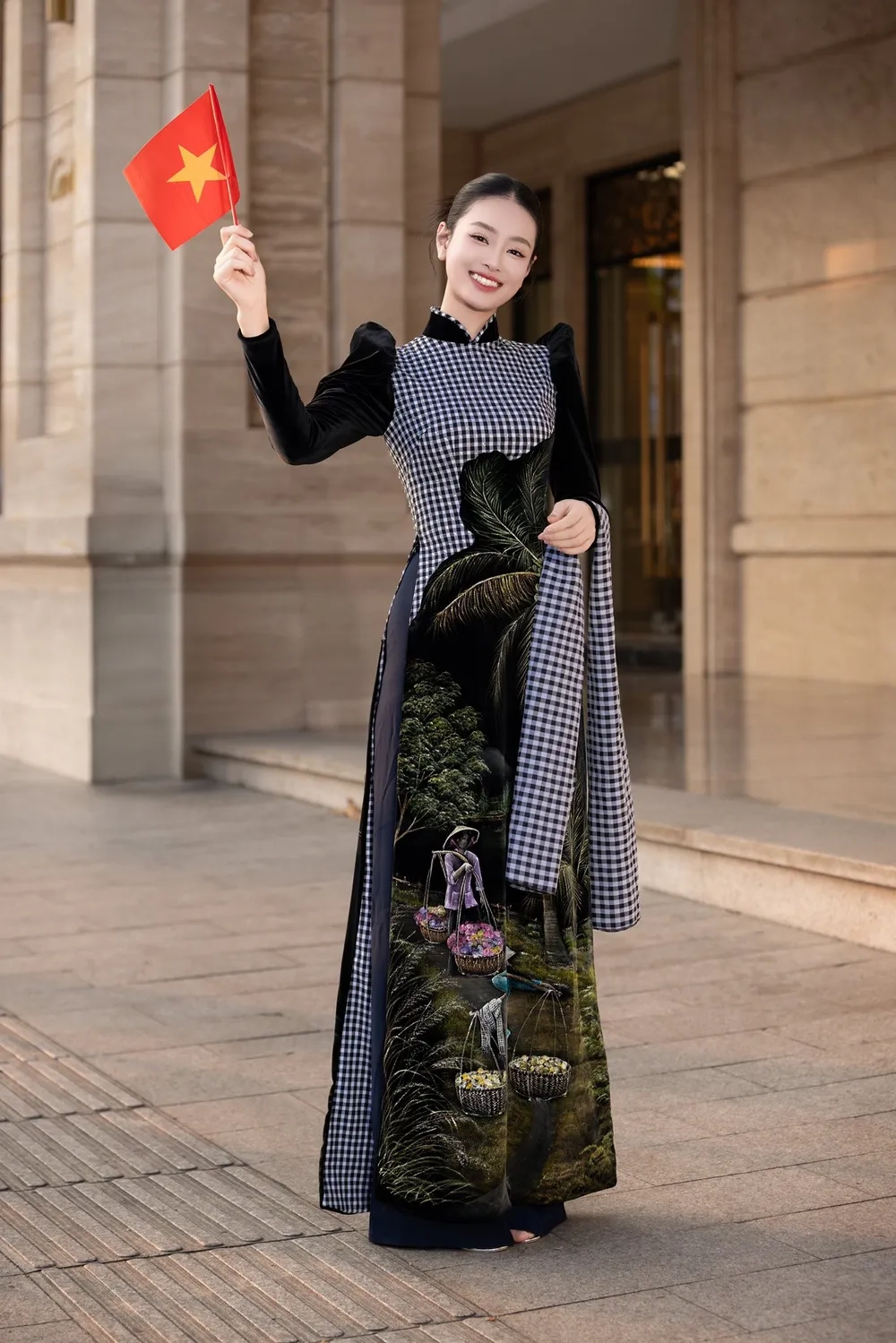 Thí sinh sáng giá tại Miss Intercontinental 2024 Bùi Khánh Linh