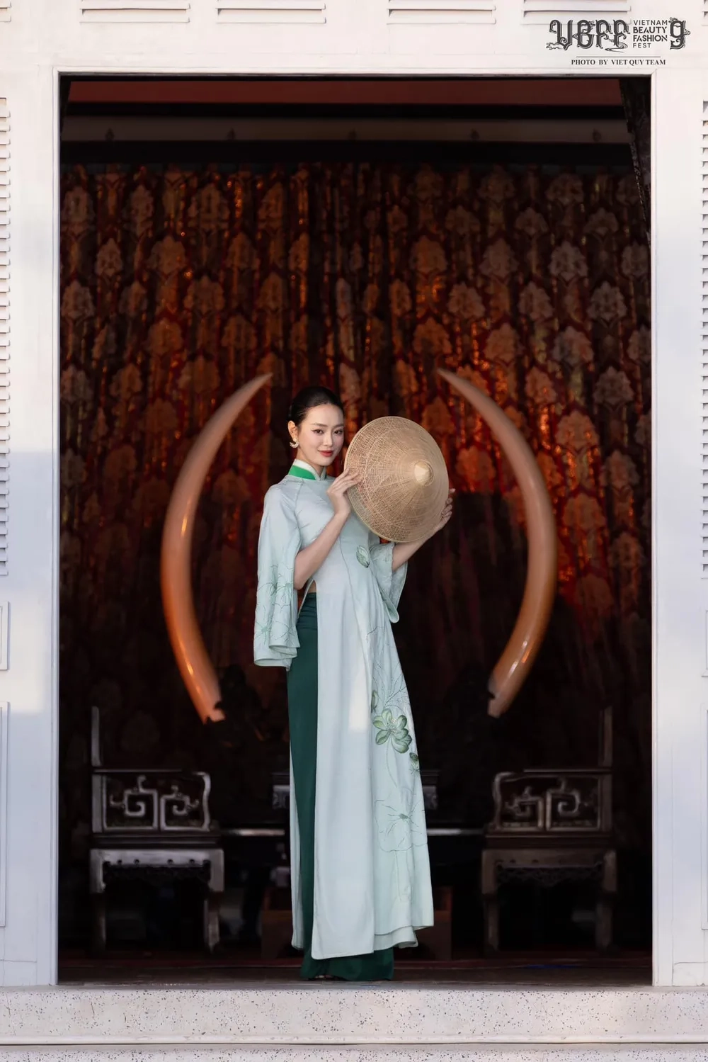 Năm sinh chính thức Hoa hậu Bùi Khánh Linh sinh năm bao nhiêu