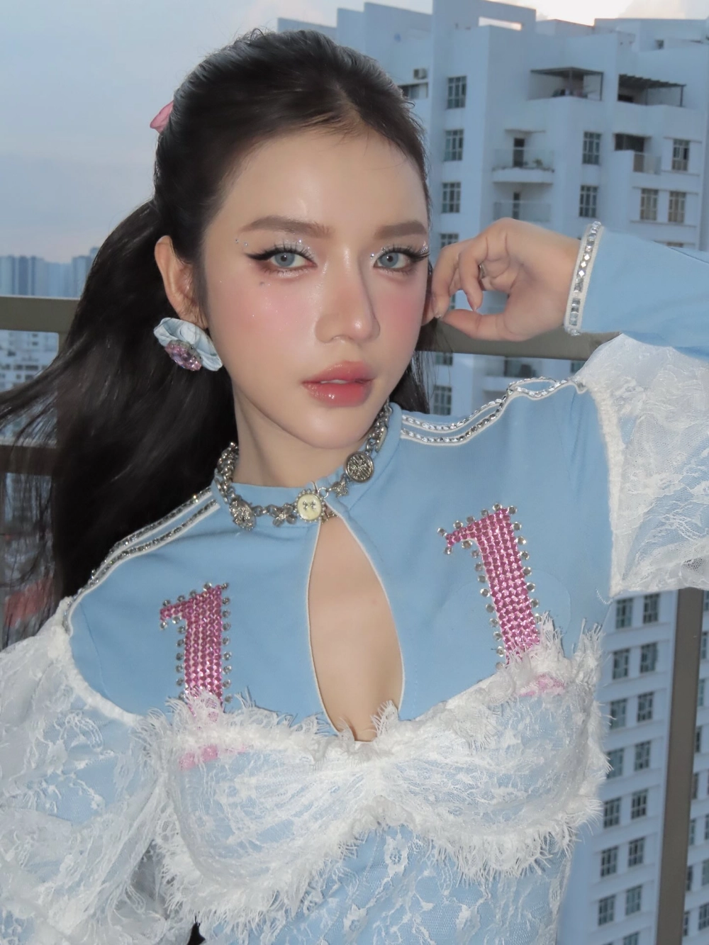 Ca sĩ LyLy học trường nào?