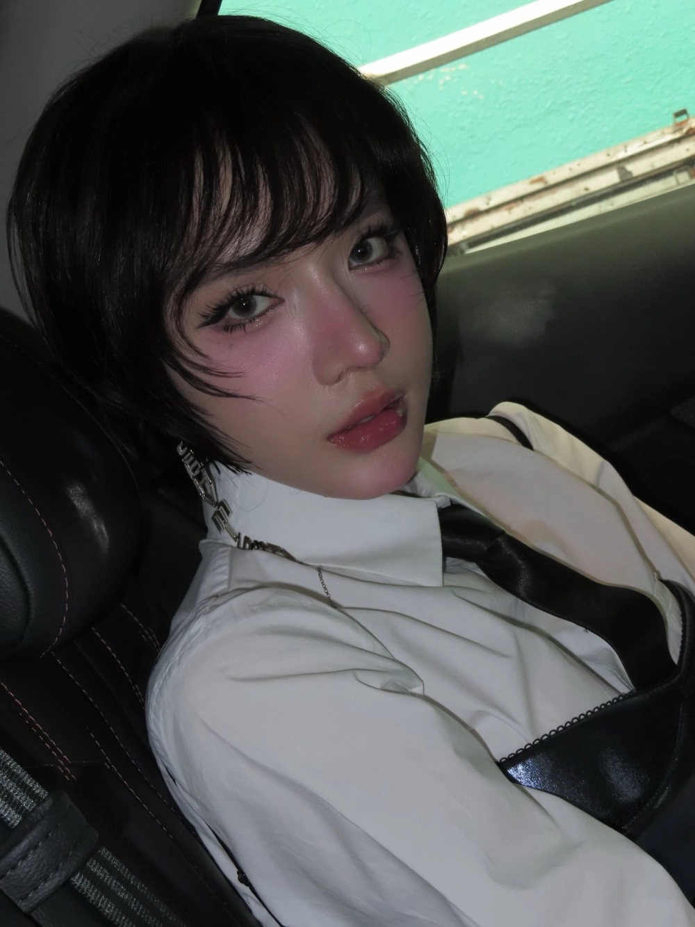 Trang cá nhân nổi bật ca sĩ LyLy Instagram