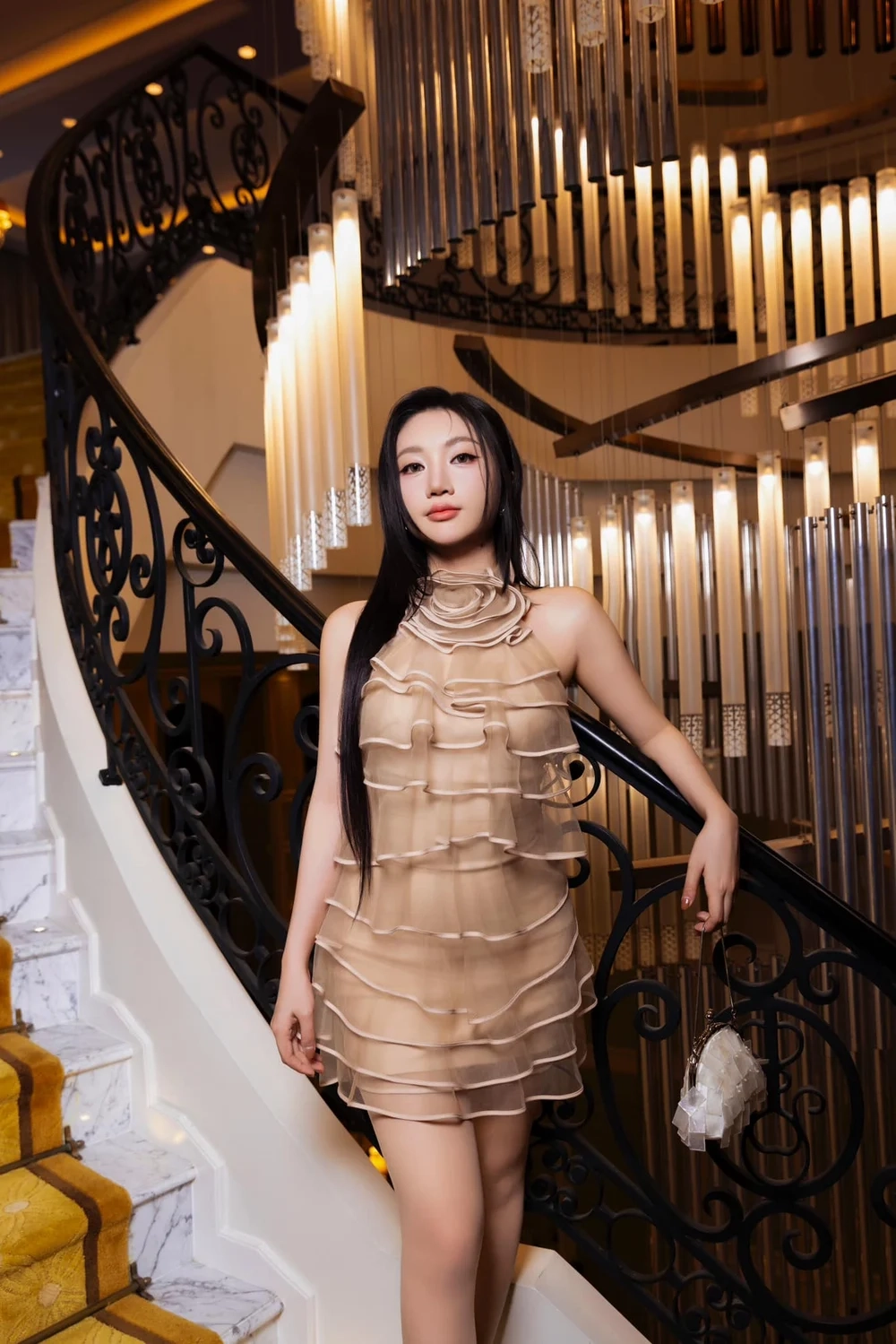 Kỹ năng ngoại ngữ gây bất ngờ từ ca sĩ Orange nói tiếng anh