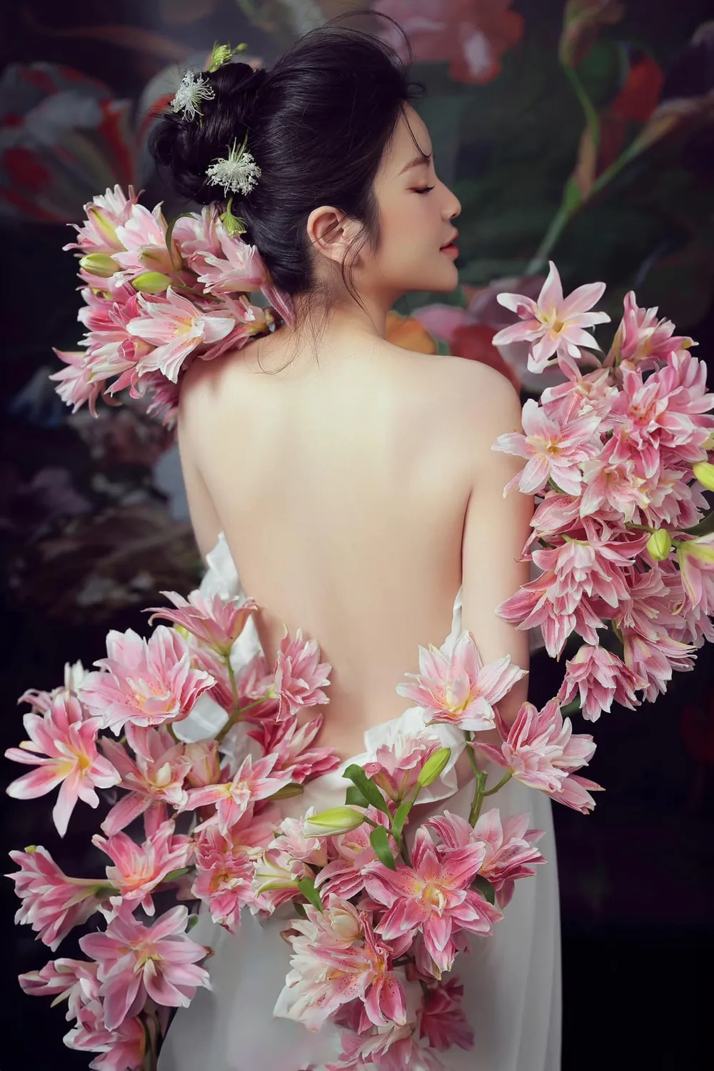 Cộng đồng mạng trầm trồ vì Chu Thanh Huyền gia thế