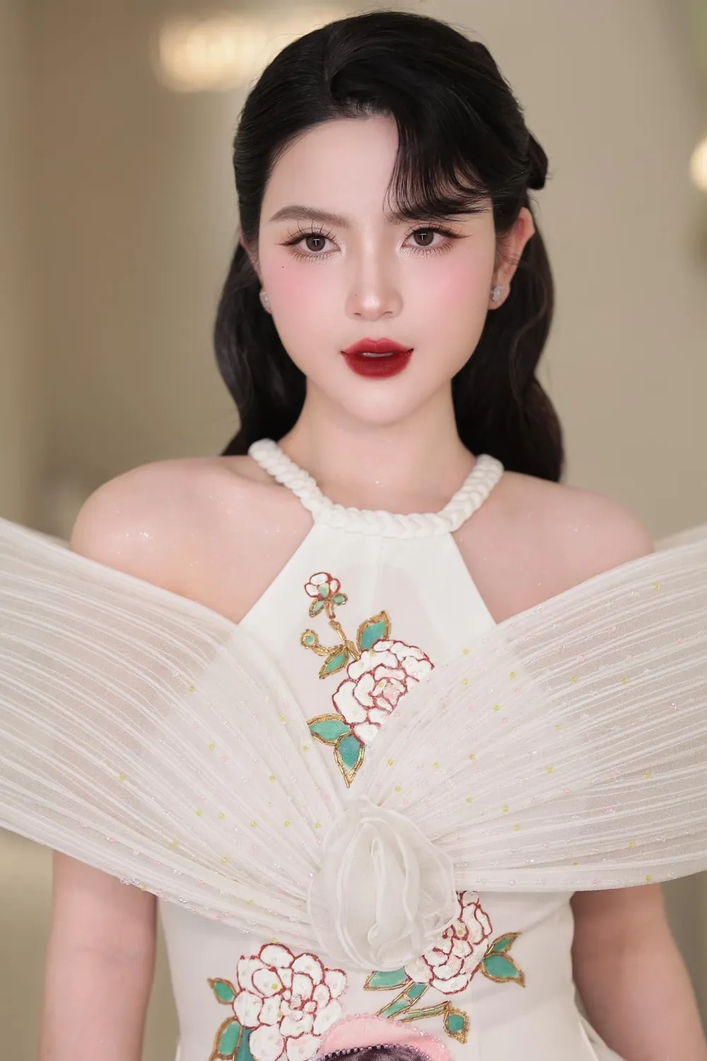 Học vấn đáng ngưỡng mộ của Chu Thanh Huyền học vấn