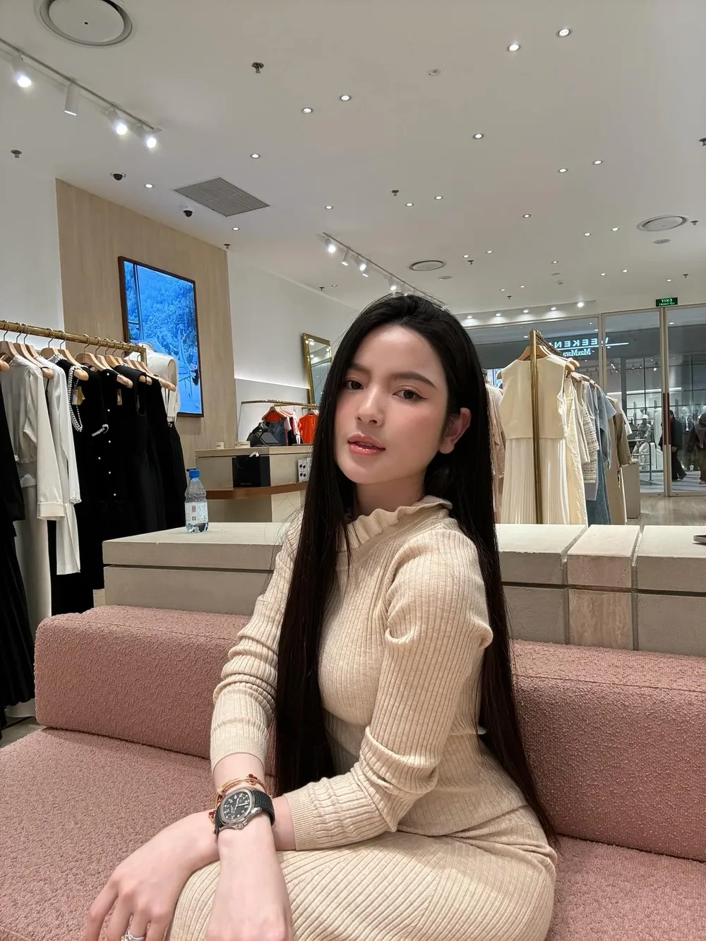 Vụ kiện gây tranh cãi Chu Thanh Huyền bị kiện