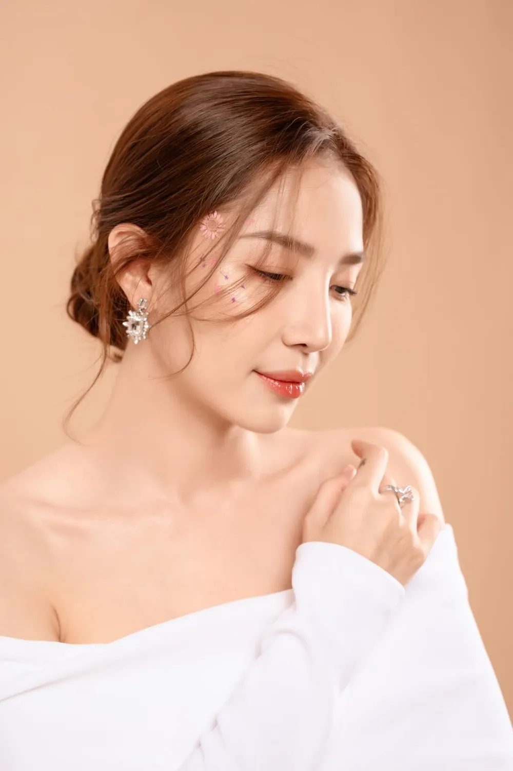 Bạn có biết diễn viên Minh Khuê sinh năm bao nhiêu không