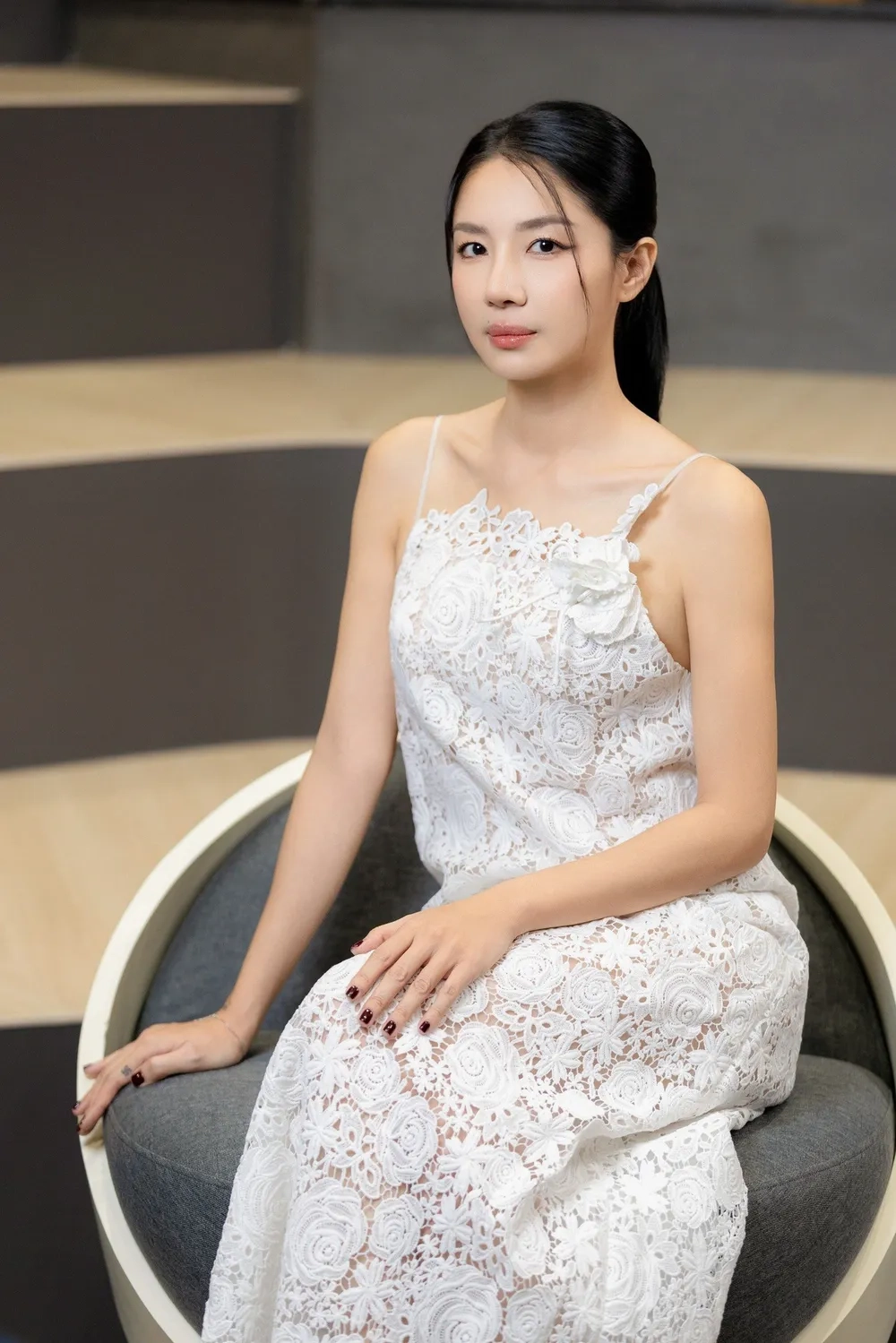 Chiều cao gây bất ngờ của diễn viên Minh Khuê cao bao nhiêu