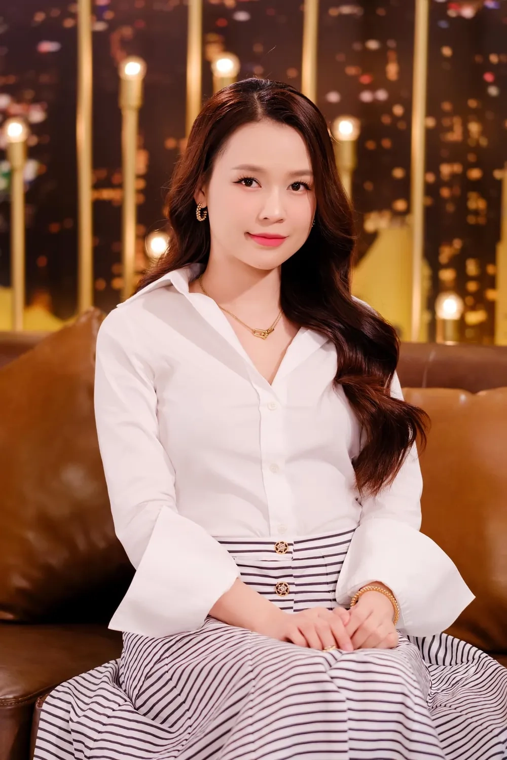 Cuộc sống sau cưới của chồng diễn viên Sam