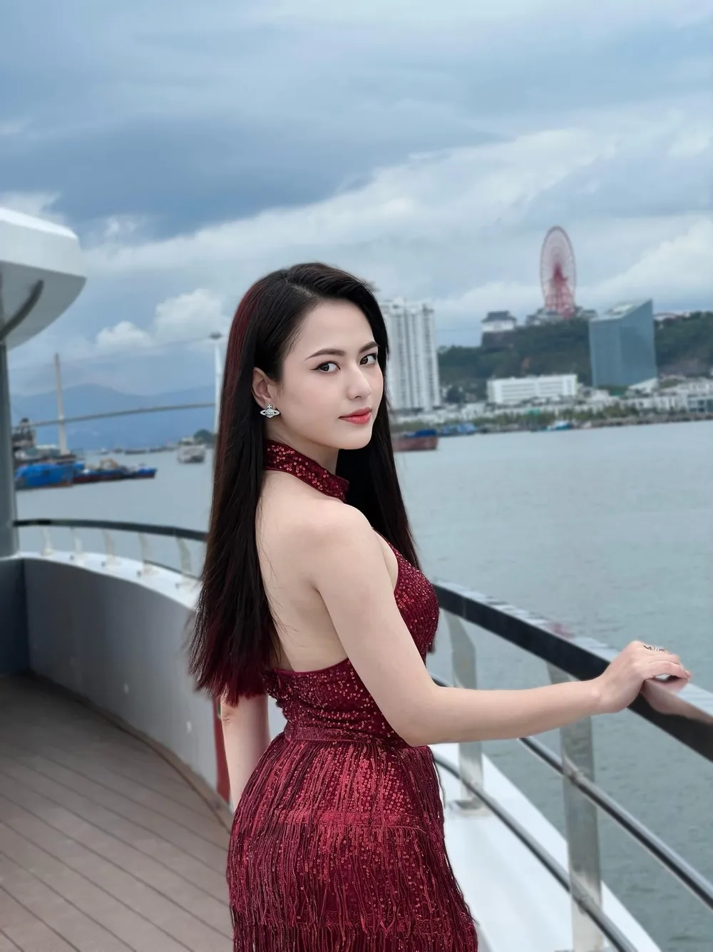 Bạn có biết diễn viên Việt Hoa sinh năm bao nhiêu không