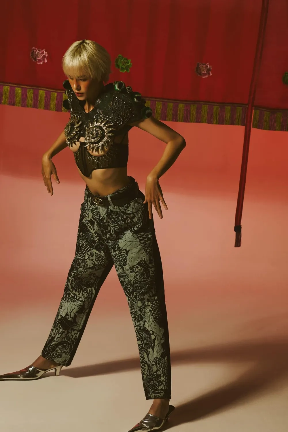 Cộng đồng mạng sốc với Hà Kino ngày xưa