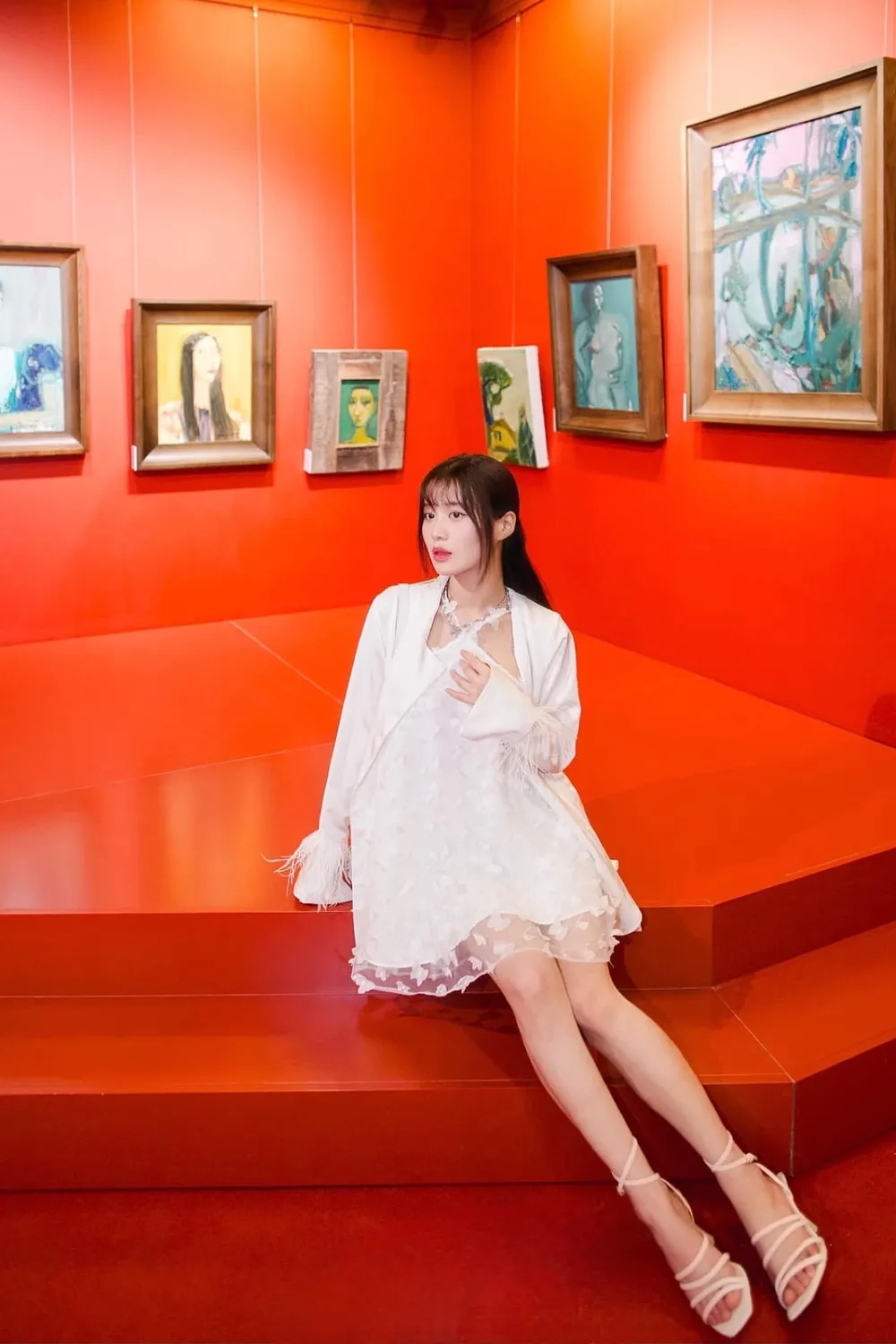 Hé lộ tuổi thật của Han Sara sinh năm bao nhiêu