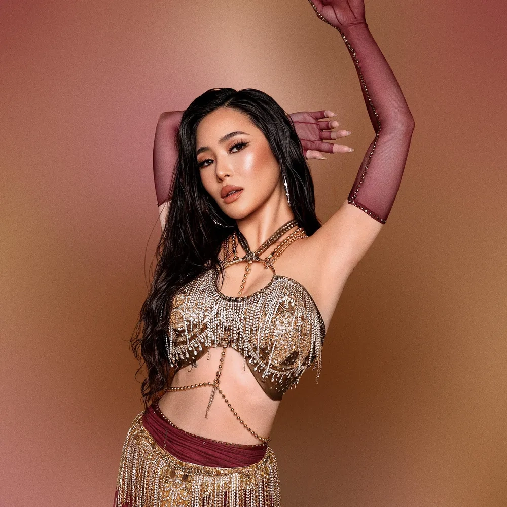 Thể hiện cảm xúc với Hương Tràm karaoke cực chất