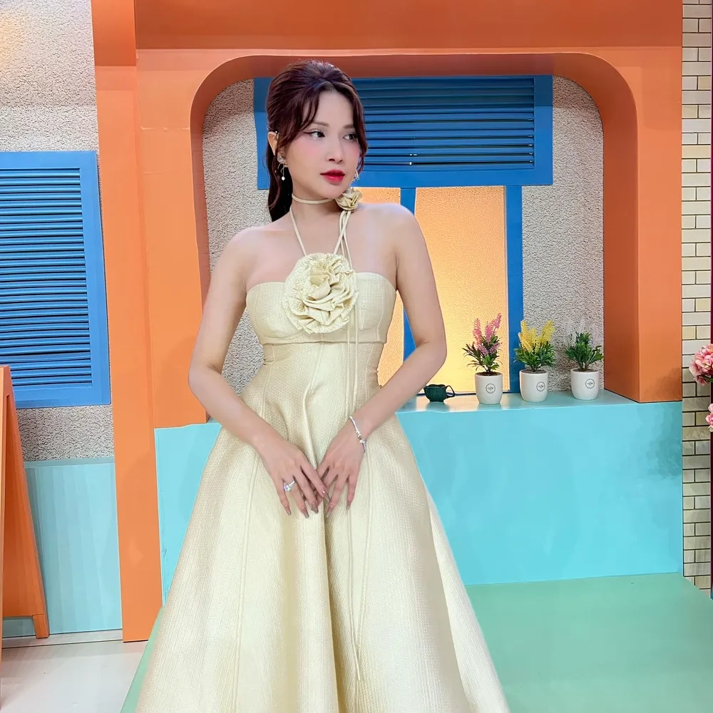 Cười thả ga với 2 ngày 1 đêm Khả Như