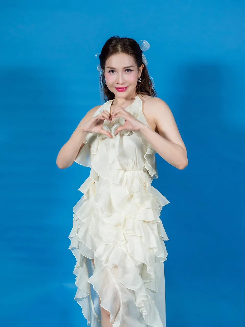 Ngọt ngào trong MV Mình ơi Khả Như