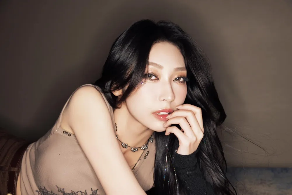 Rộ tin đồn Khổng Tú Quỳnh lấy chồng