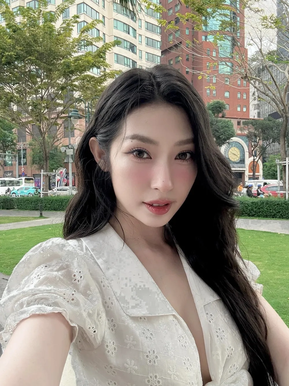 Hình tượng nổi bật Cô bé dâu tây Khổng Tú Quỳnh