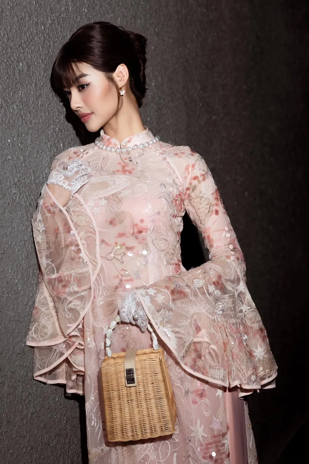 Được yêu thích với danh hiệu Lona Kiều Loan Á hậu