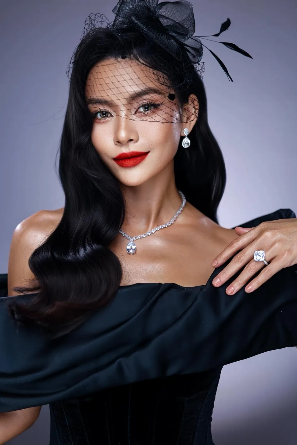 Netizen tìm kiếm Mâu Thủy là gì