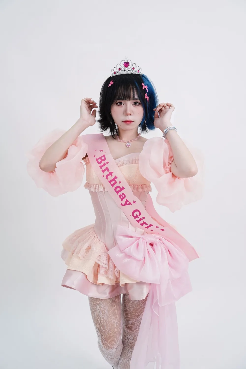 Tò mò không biết Mèo Simmy mấy tuổi