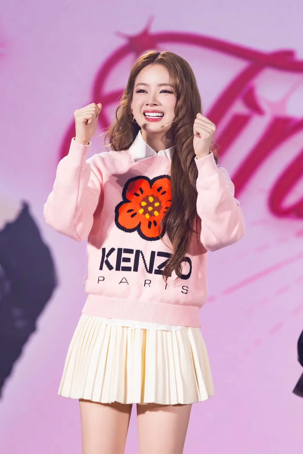 Chuyện buồn đằng sau DJ Mie mồ côi