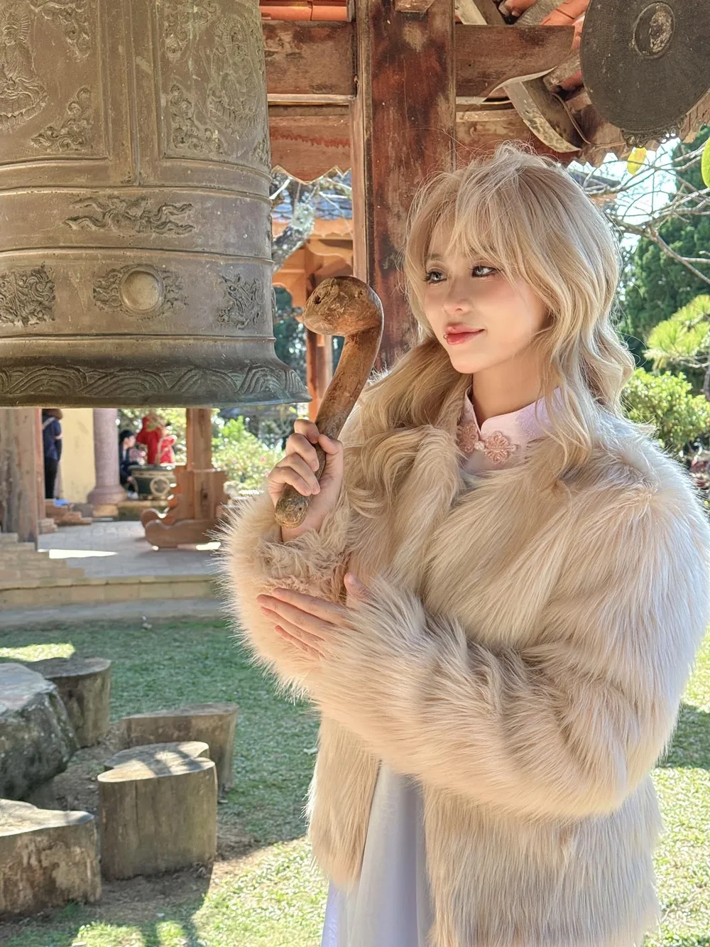 Gây chú ý với tin đồn MisThy LGBT