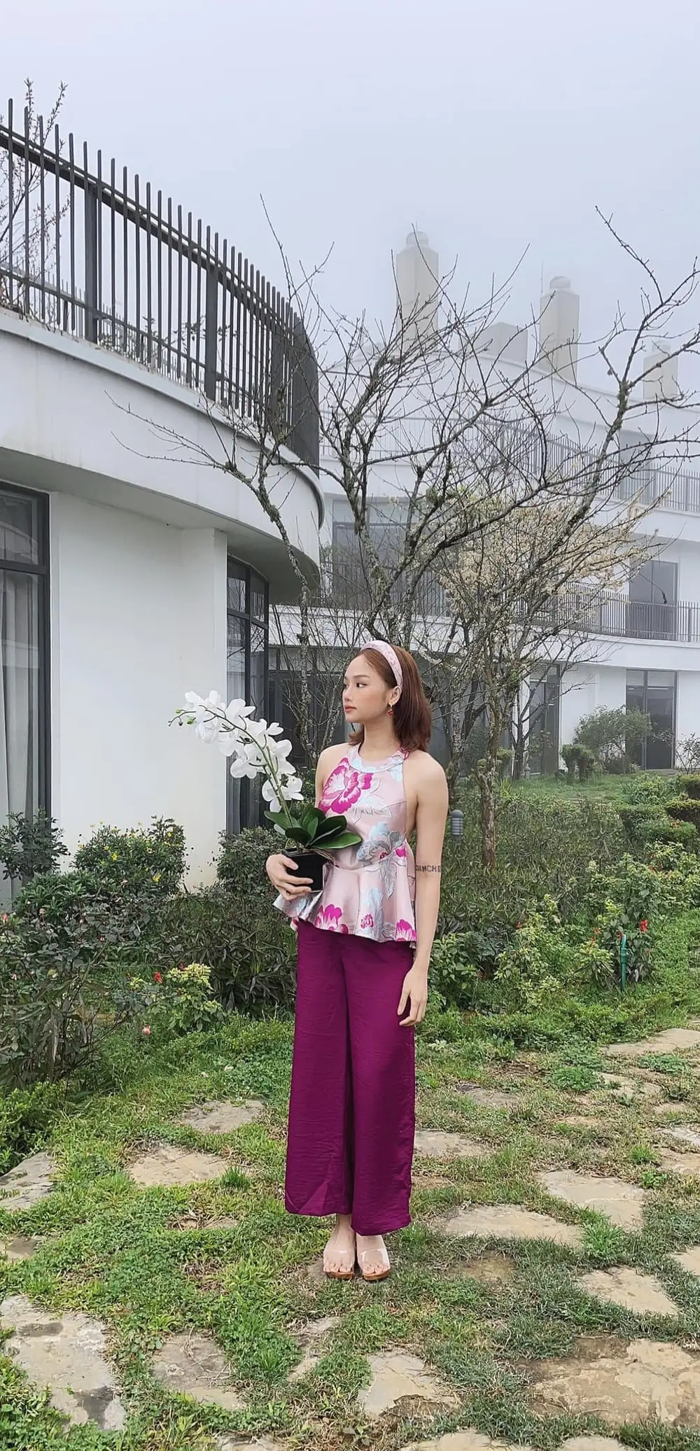 Tâm tình qua ca khúc yêu anh Miu Lê