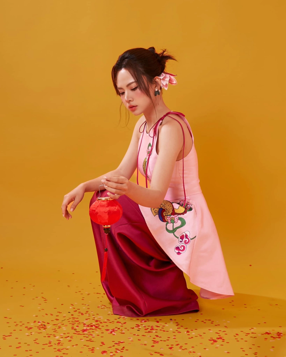 Giới trẻ tò mò về Ngô Lan Hương chiều cao