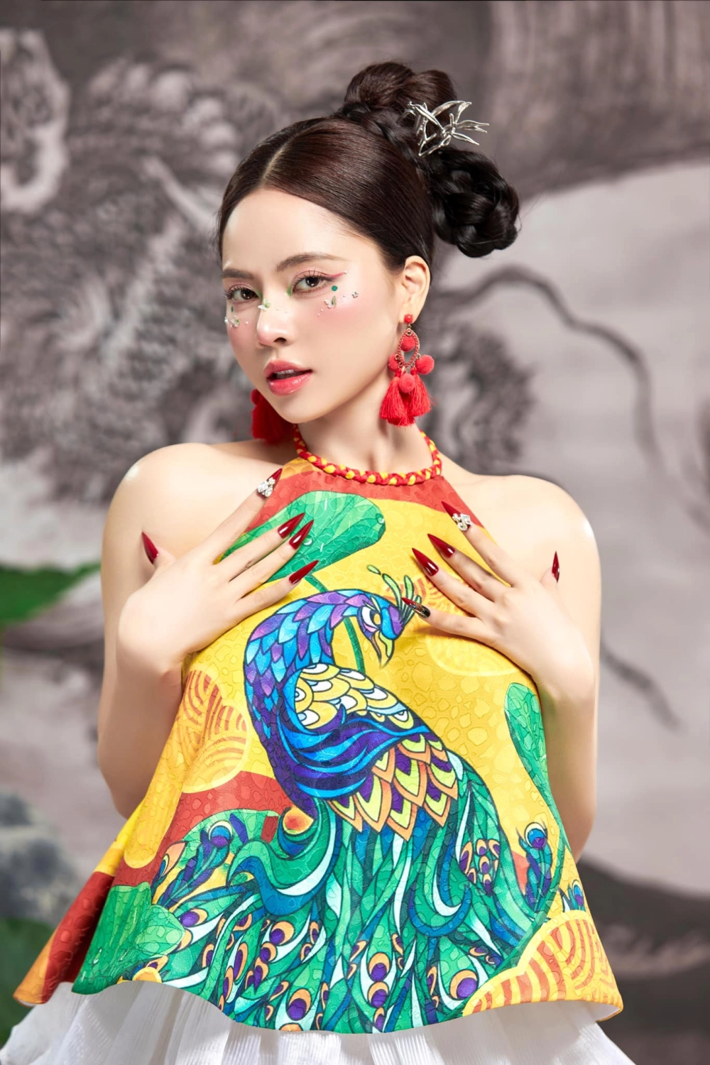 Trọn vẹn cảm xúc cùng Ngô Lan Hương Em như nào cũng được lyrics