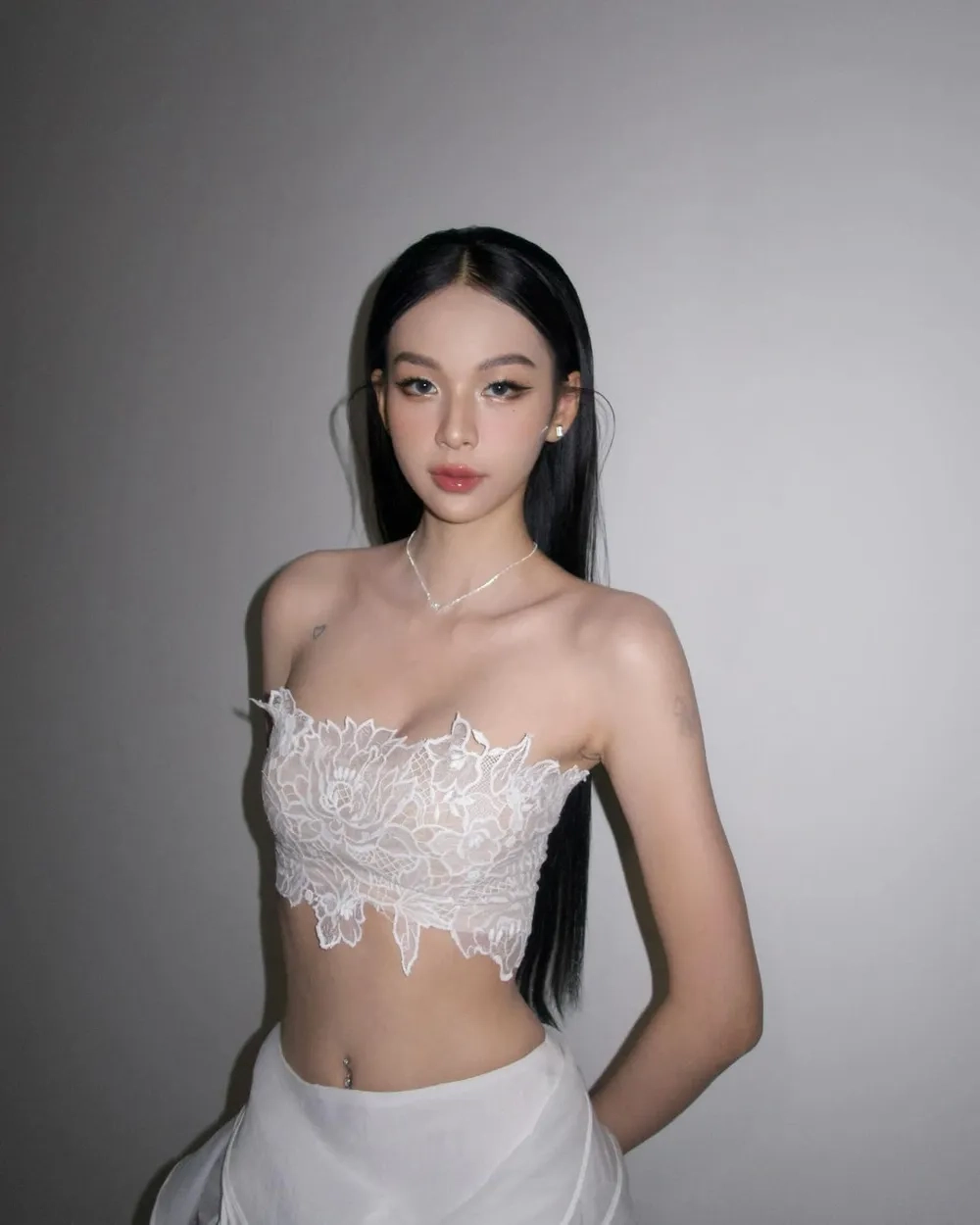 Cô gái đa tài và Phí Phương Anh quán quân The Face