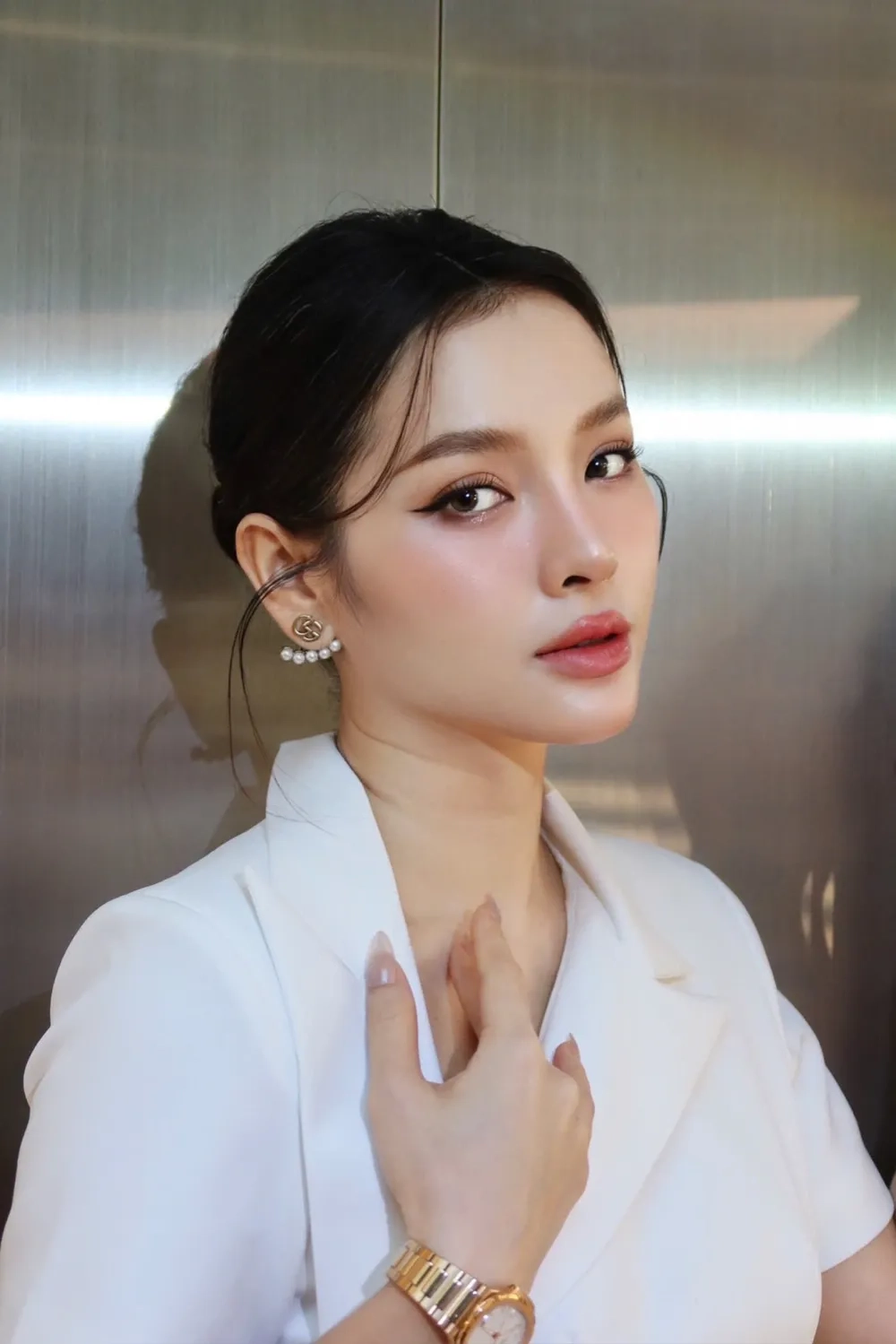 Gây bất ngờ khi Phương Trinh Jolie sinh con thứ 3