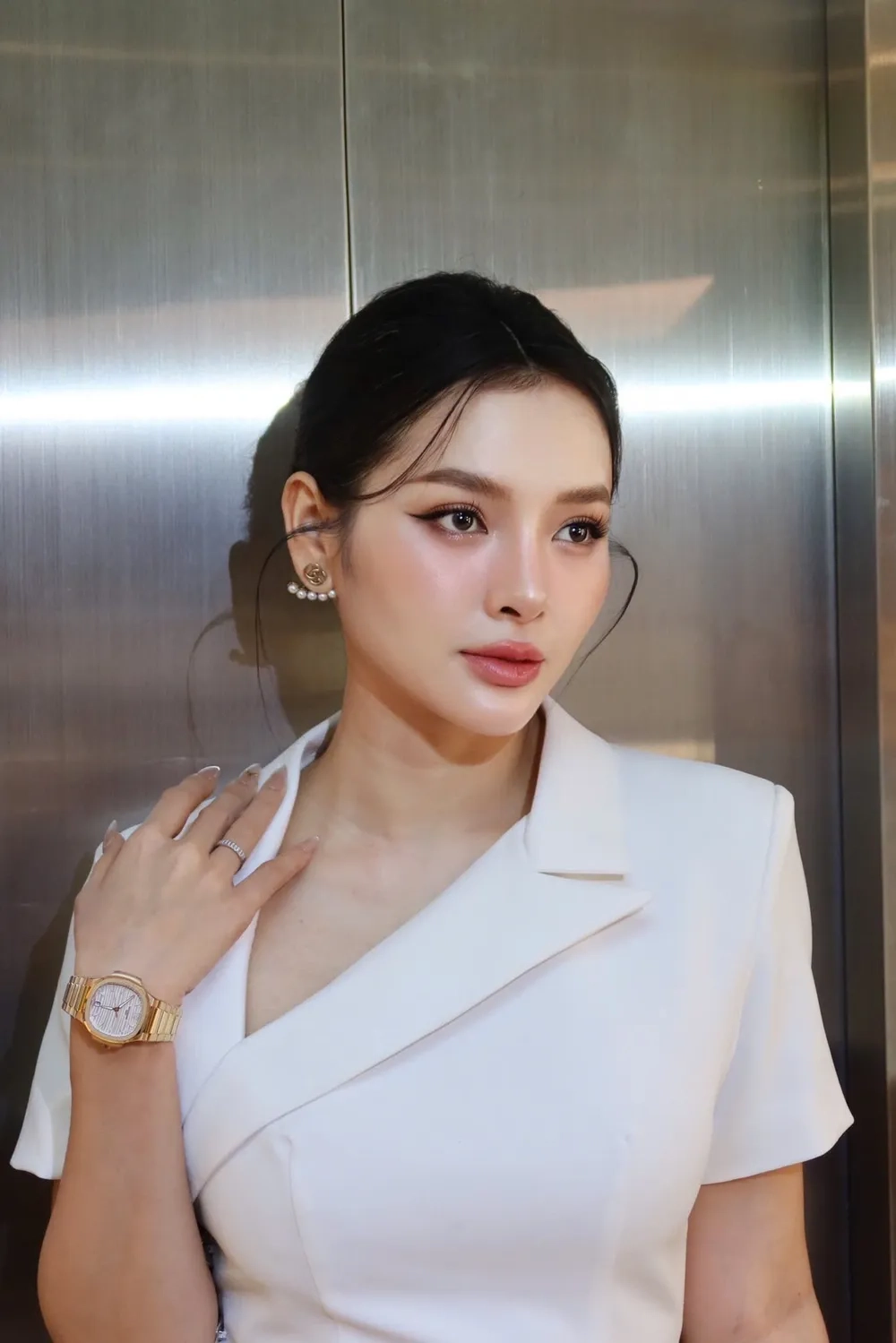 Năm sinh chính xác của Phương Trinh Jolie sinh năm mấy