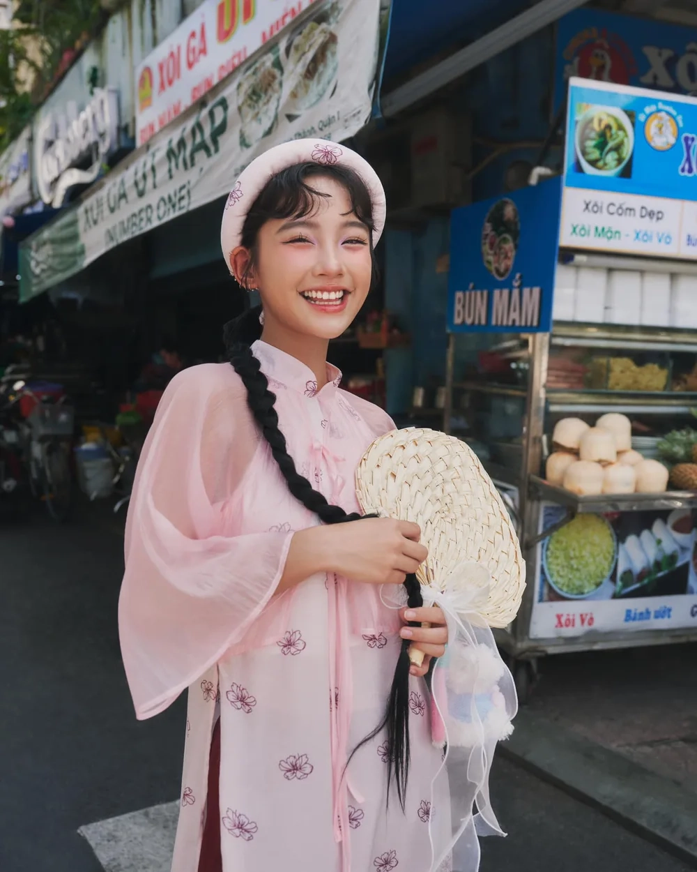 Hot search hôm nay gọi tên Thu Hà Ceri là ai