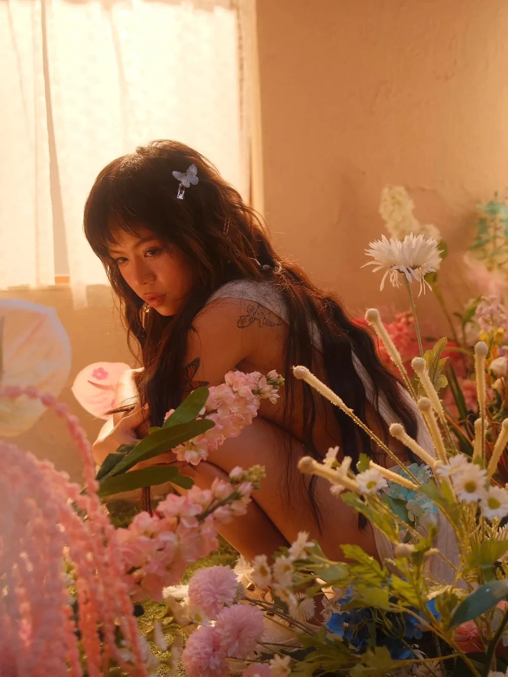 Khám phá chất nhạc cá tính từ nhạc Tlinh