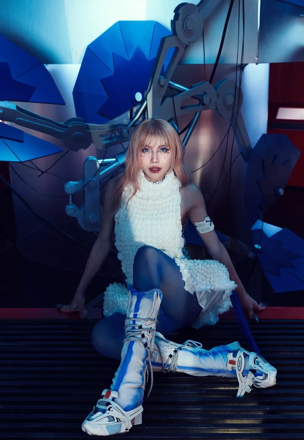 Cư dân mạng rầm rộ tìm hiểu Trang Pháp gia thế