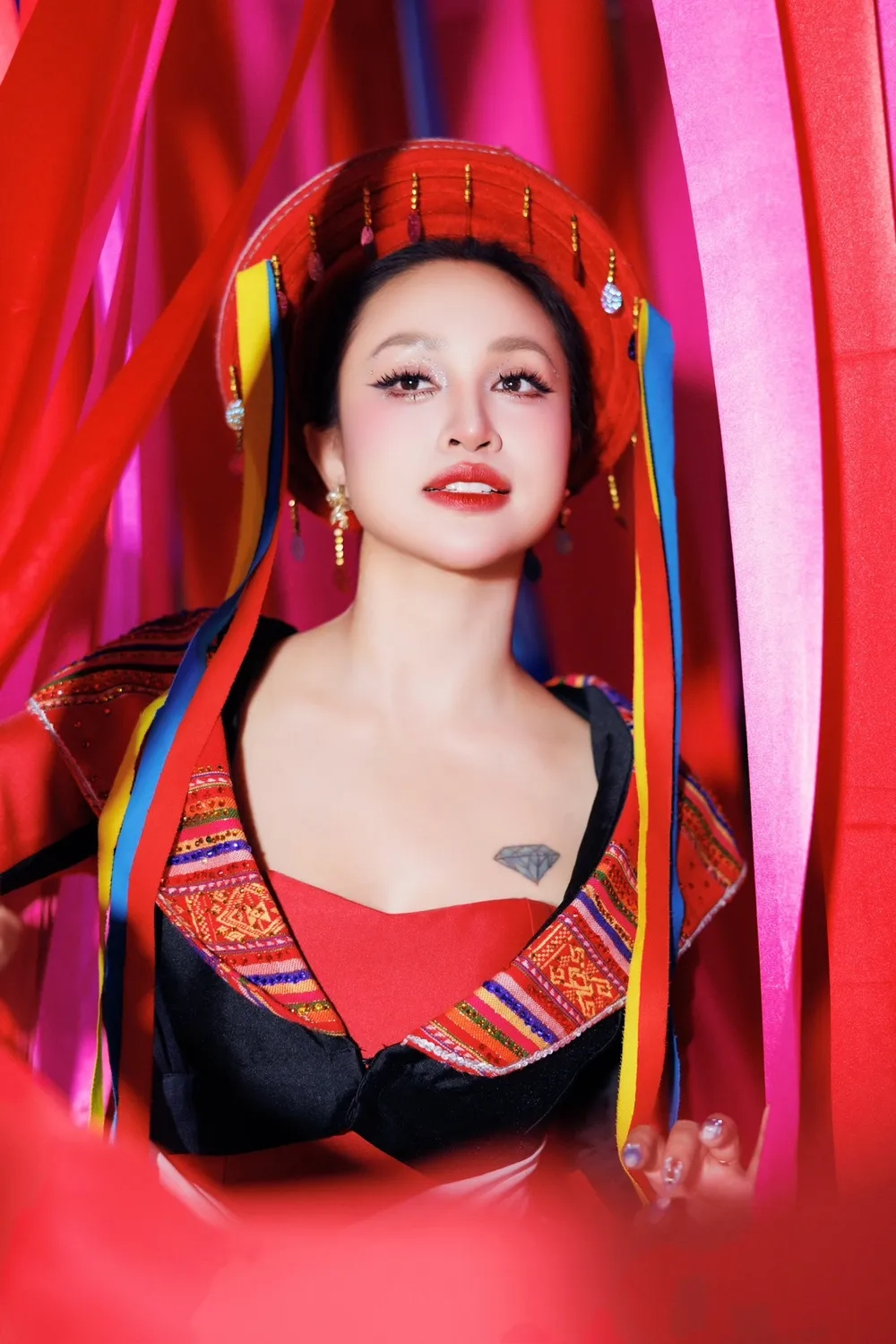 Lộ diện chồng mới sau khi Vân Hugo tái hôn